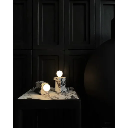 101 Copenhagen Brick Bordlampe Lav Calacatta