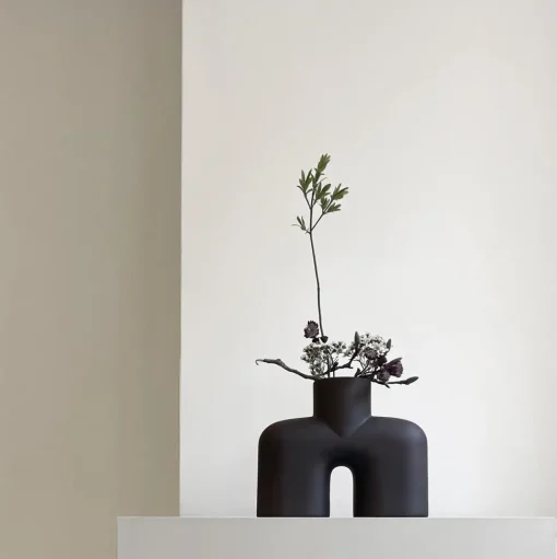 101 Copenhagen Cobra Uno Vase Medium Coffee