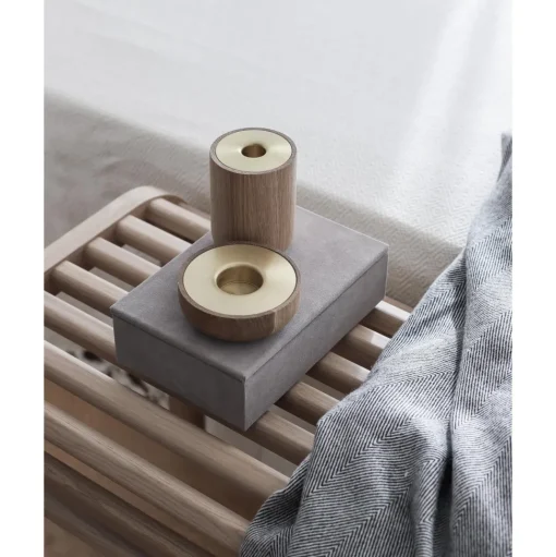 Andersen Furniture Nordic Fyrfadsholder Medium Egetrá