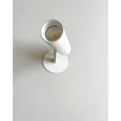 Antidark Tube Slim Spot 2700K Hvid