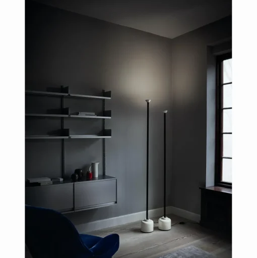 Astep Model 1095 Gulvlampe 185 cm Sort/Hvid