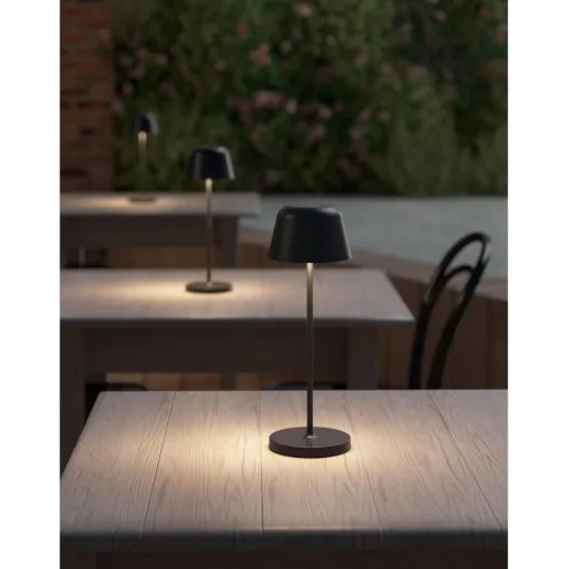 Astro Nomad Transportabel Bordlampe Sort