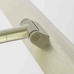 Astro Renoir 520 Váglampe Mat Børstet Messing