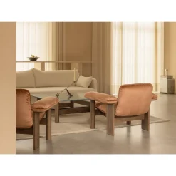 Audo Brasilia Sofa 2-Personers Mørkbejdset Eg/Audo Bouclé