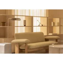 Audo Brasilia Sofa 2-Personers Mørkbejdset Eg/Audo Bouclé