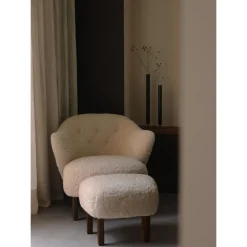 Audo Ingeborg Lánestol Mørkbejdset Eg/Vegetabilske Knapper/0001 Beige