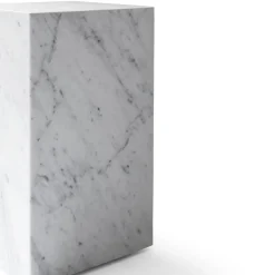 Audo Plinth Sofabord Høj Carrara Marmor