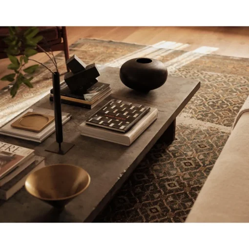 Audo Surround Vase H17,5 Sort