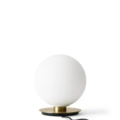 Audo TR Vág/Bordlampe Børstet Messing med Mat Opal Páre