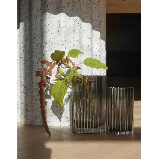 AYTM FOLIUM Vase 25 cm Sort