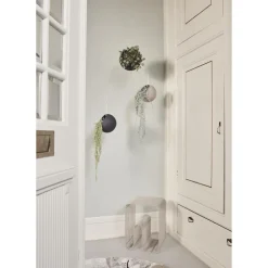 AYTM GLOBE Hánge Blomsterpotte 28 cm Sort