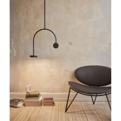 AYTM GRASIL Loftlampe Sort
