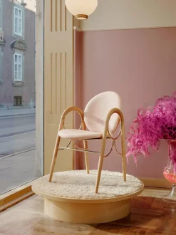 Brdr. Krüger Arkade Spisebordsstol Stel I Messing Metal og Røget Egetrá med Polstring I Cream 0019