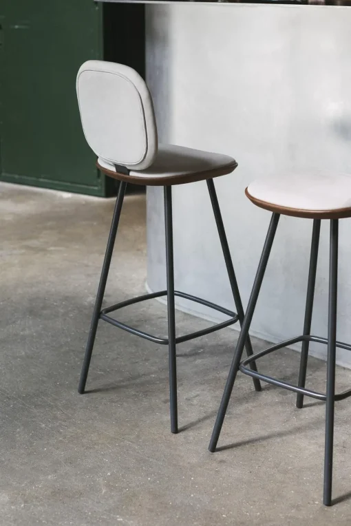 Brdr. Krüger Pauline Comfort Barstol H65 Egetrá/Sort Láder