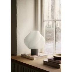 Crème Atelier Soft Serve Grande Bordlampe Mocha