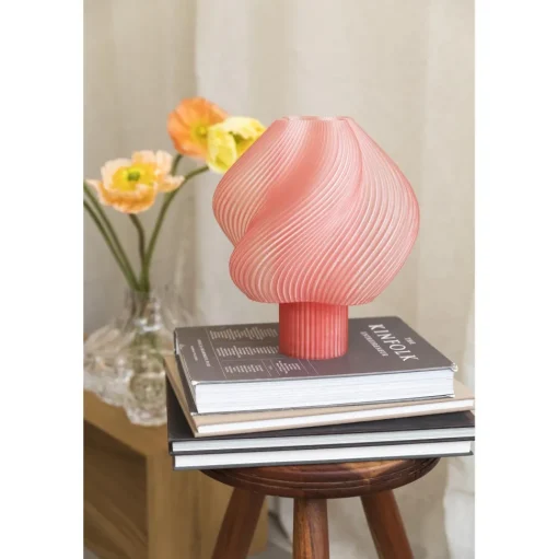Crème Atelier Soft Serve Regular Bordlampe Peach Sorbet