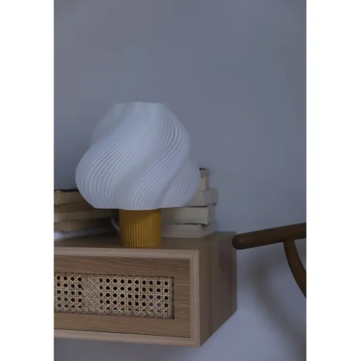 Crème Atelier Soft Serve Regular Bordlampe Cloudberry