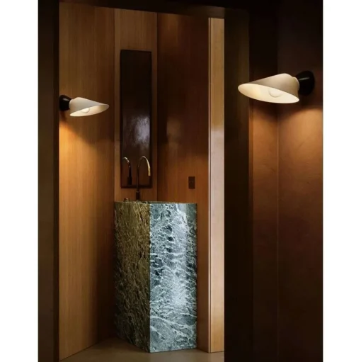 DCWéditions Plume CA Váglampe Sort/Porcelán
