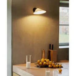 DCWéditions Plume CA Váglampe Sort/Porcelán