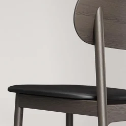 Decotique Elephant Spisebordsstol Mørkt Egetrá/Sort Láder