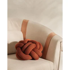 Design House Stockholm Knot Pude Ochre