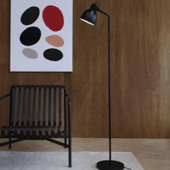 Dyberg Larsen Coast Gulvlampe Sort