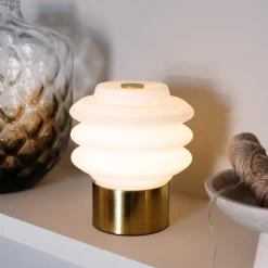 Dyberg Larsen Diva Bordlampe H18 Opal/Messing