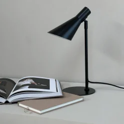 Dyberg Larsen DL12 Bordlampe Mini Krom