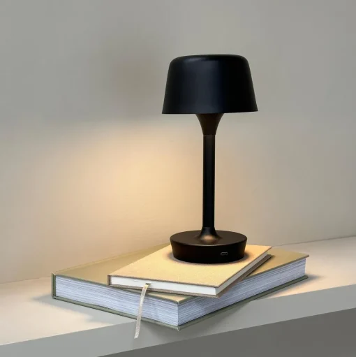 Dyberg Larsen Flow Bordlampe Sort