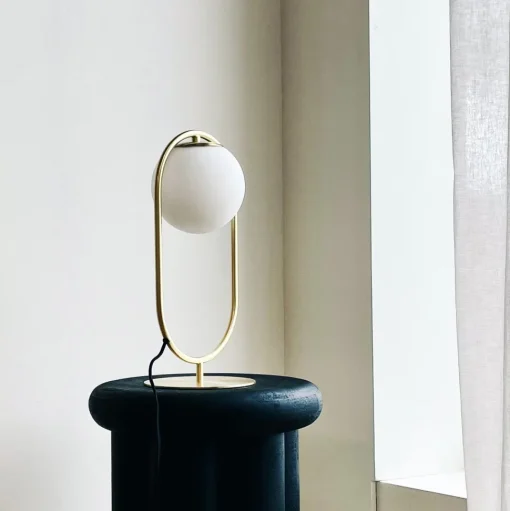 Dyberg Larsen French Collection Reims Bordlampe Messing/Hvid