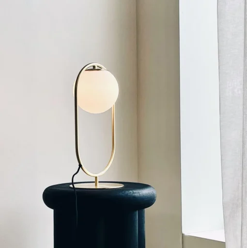 Dyberg Larsen French Collection Reims Bordlampe Messing/Hvid