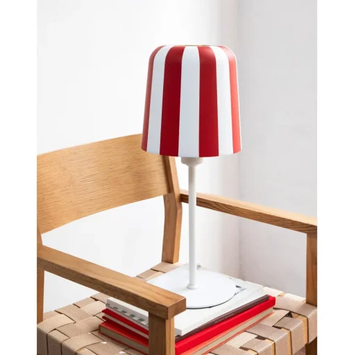 Dyberg Larsen Gry Bordlampe Mørkerød/Hvid