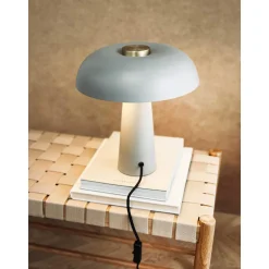 Dyberg Larsen Iris Bordlampe Grå