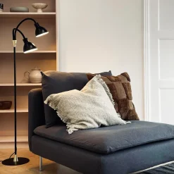 Dyberg Larsen Lilje Gulvlampe Sort/Messing