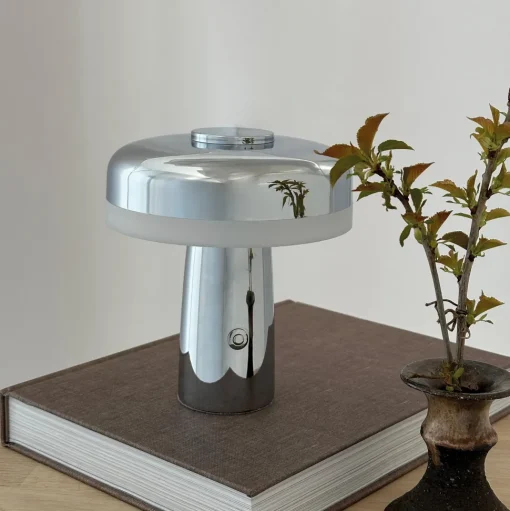 Dyberg Larsen Porter Bordlampe Krom