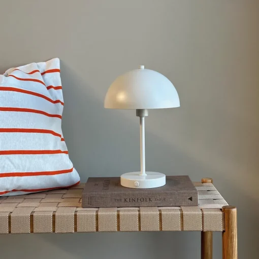 Dyberg Larsen Stockholm Bordlampe Perlehvid