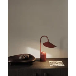 Ferm Living Arum Transportabel Lampe Oxide Red