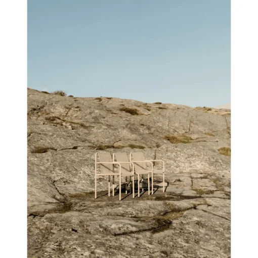 Ferm Living Dapple Udendørsstol Med Armlán Dark Chocolate