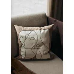 Ferm Living Figure Pude 50x50 cm Mørk Taupe/Off White