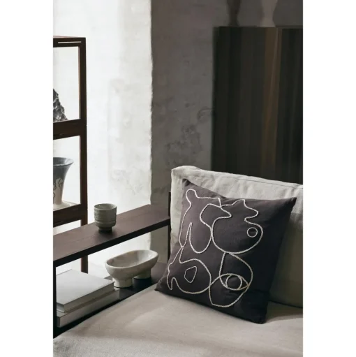 Ferm Living Figure Pude 50x50 cm Mørk Taupe/Off White