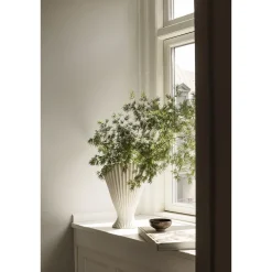 Ferm Living Fountain Vase Råhvid