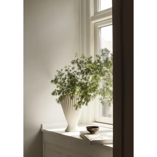 Ferm Living Fountain Vase Råhvid