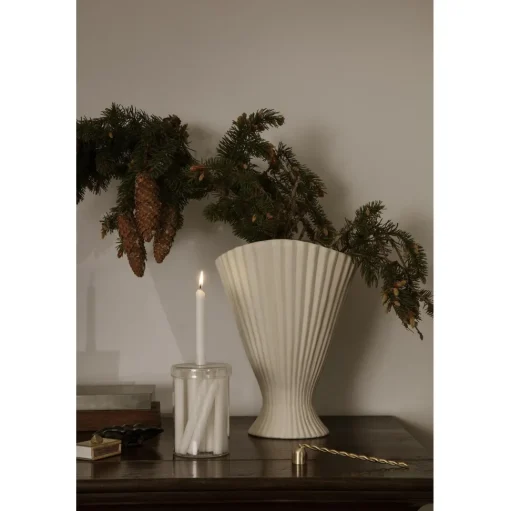 Ferm Living Fountain Vase Råhvid