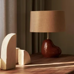 Ferm Living Hebe Bordlampe Lille Sort med Brun Skárm