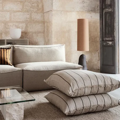 Ferm Living Hebe Gulvlampe Sort med Brun Skárm