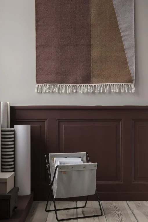 Ferm Living Herman Magasin Holder Sort