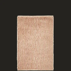 Ferm Living Kami Knyttet Gulvtáppe 120x180 Off-White/Rødbrun