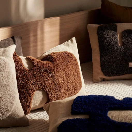 Ferm Living Lay Pude Sand/Dark Brown