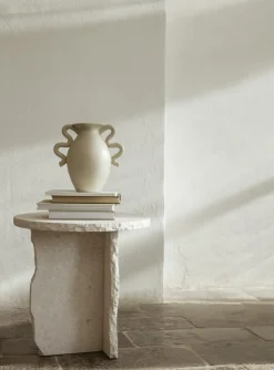 Ferm Living Mineral Sculptural Sofabord Bianco Curia Marmor