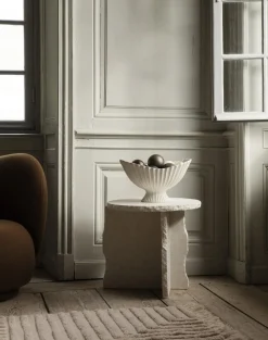 Ferm Living Mineral Sculptural Sofabord Bianco Curia Marmor
